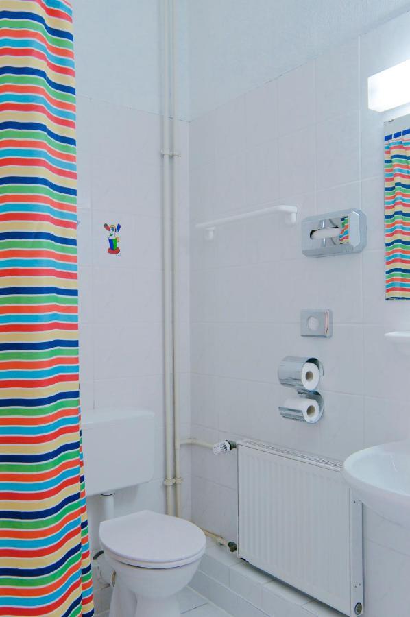 Happy Hotel Берлин Экстерьер фото