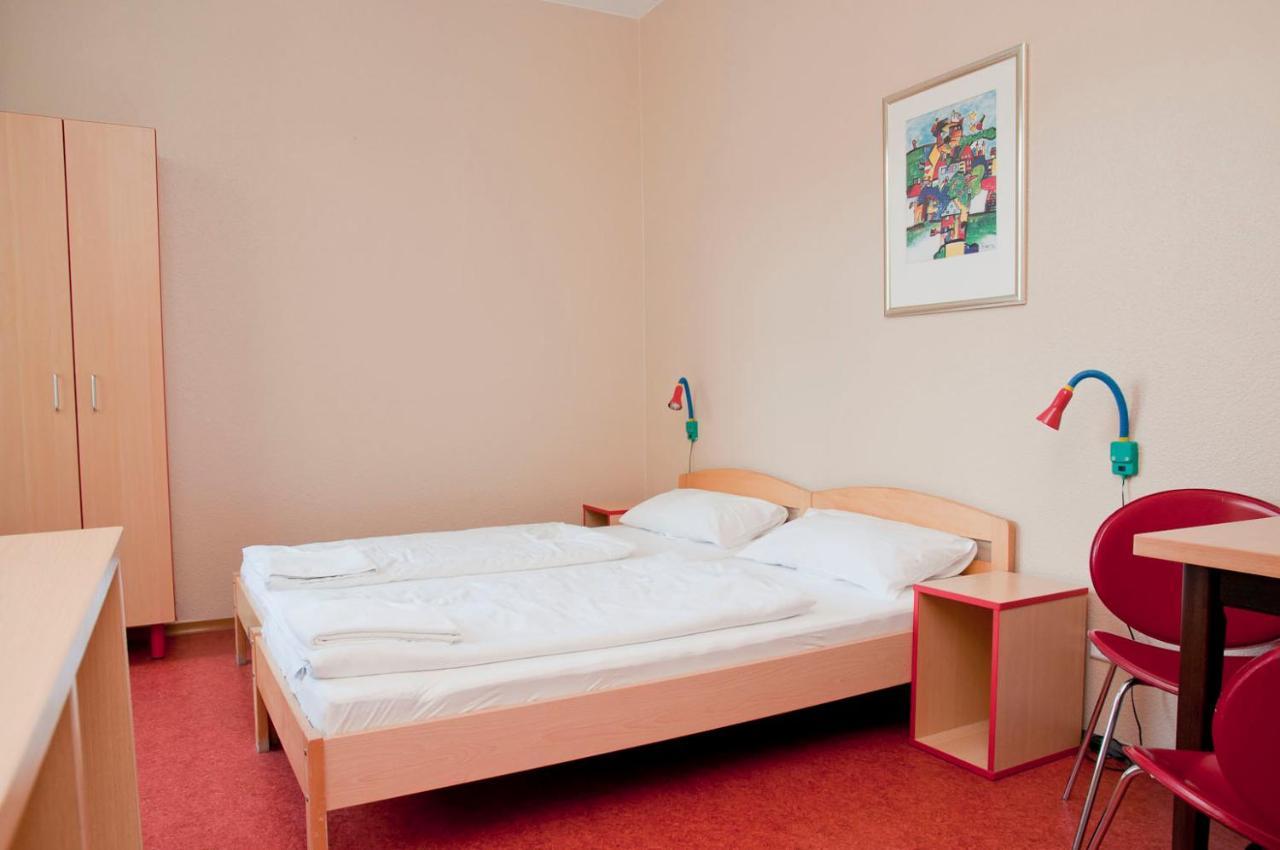 Happy Hotel Берлин Экстерьер фото
