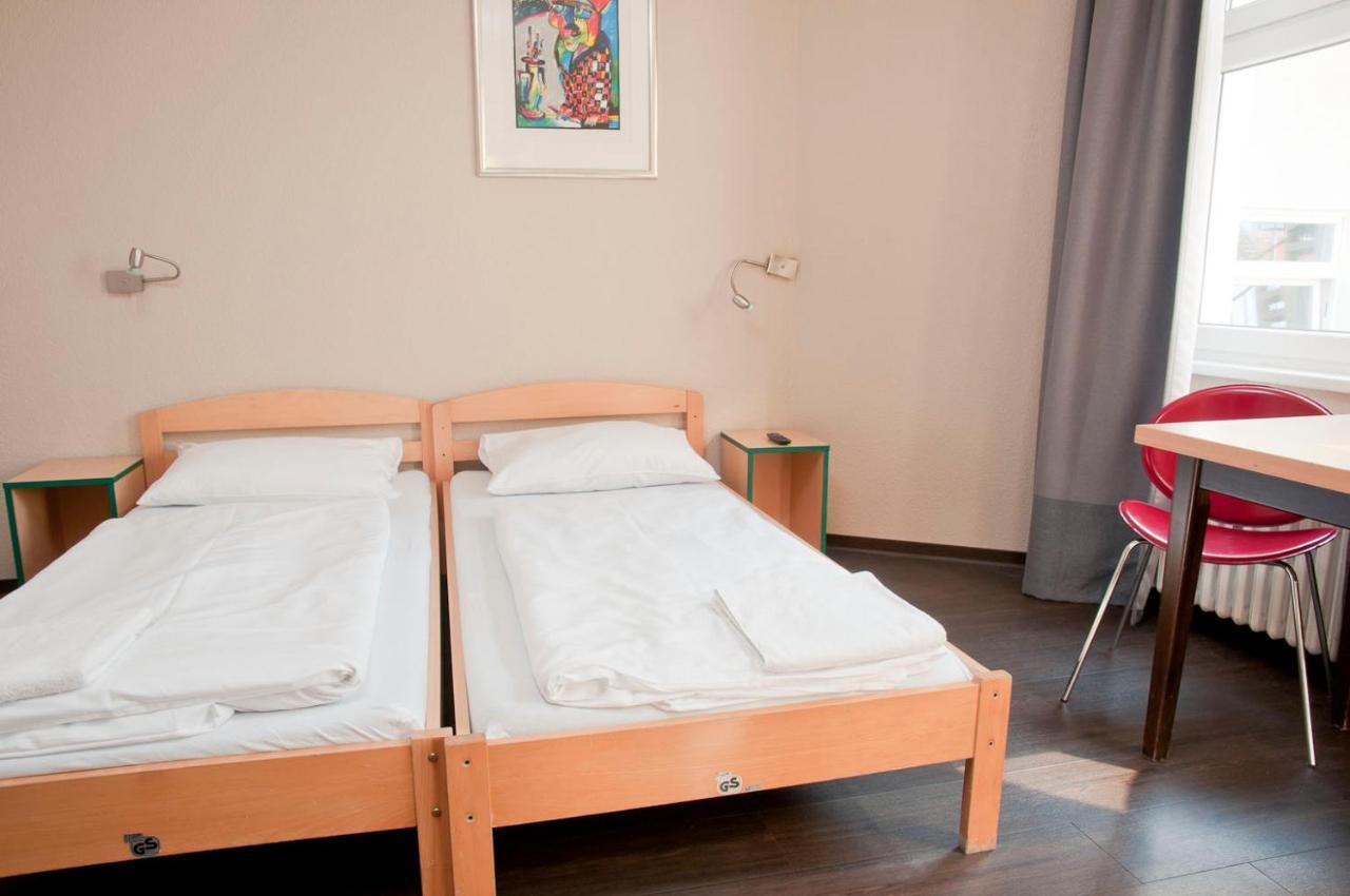 Happy Hotel Берлин Экстерьер фото