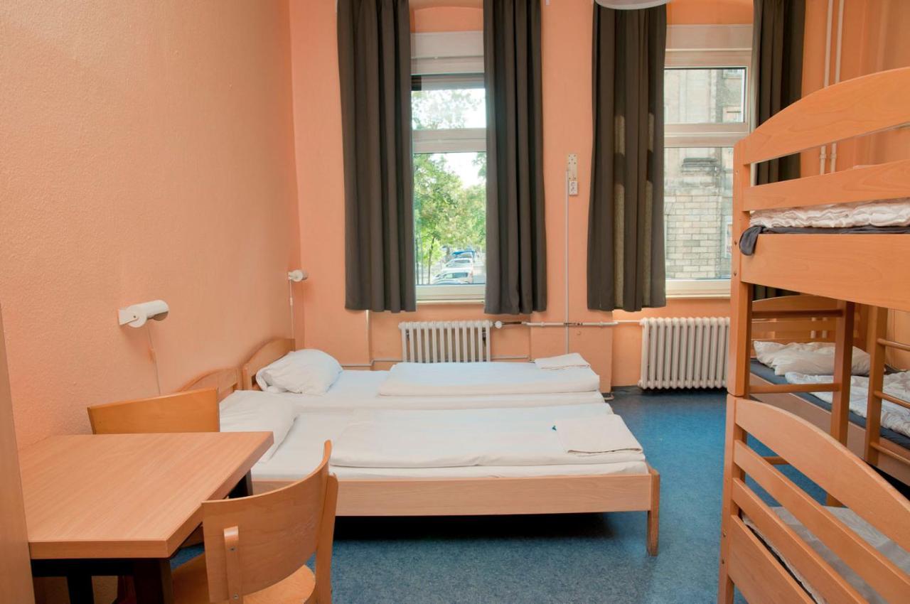 Happy Hotel Берлин Экстерьер фото