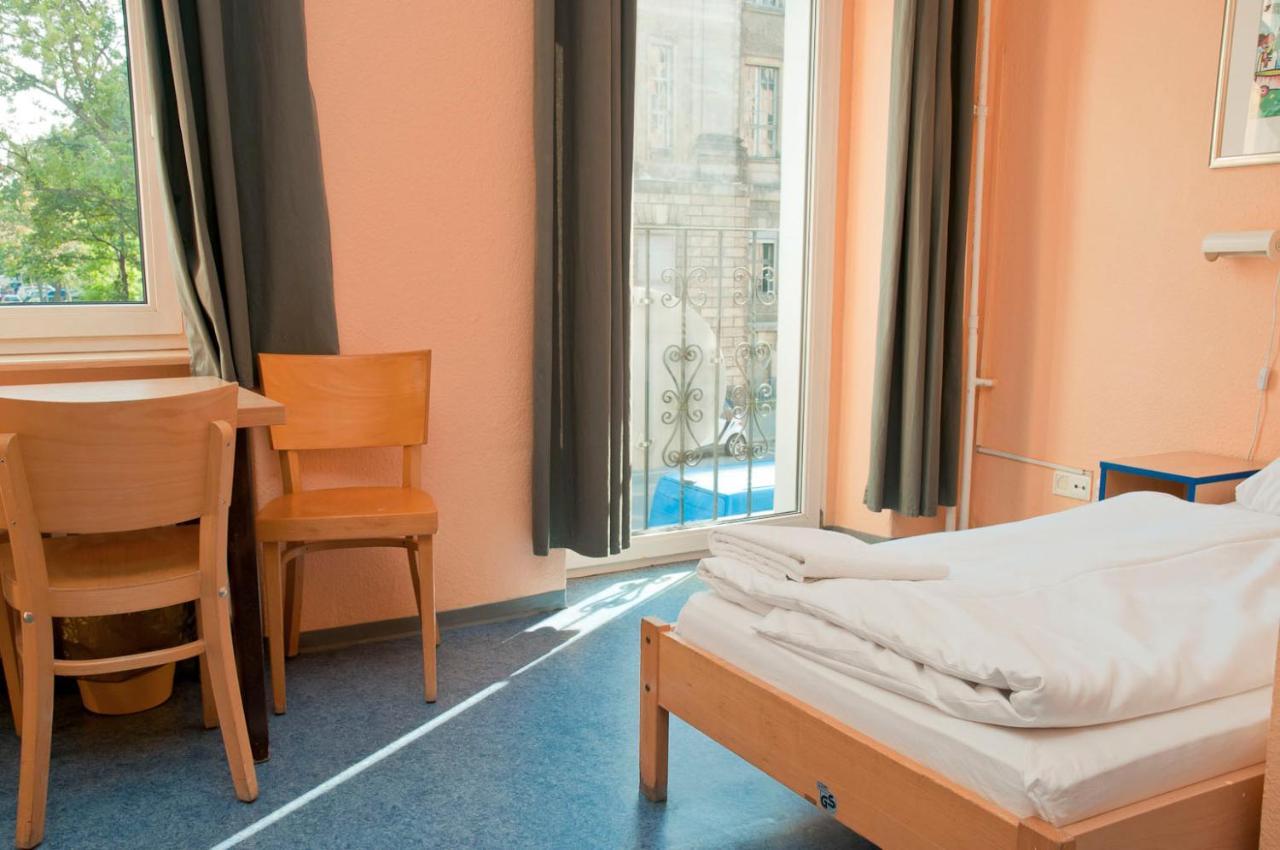 Happy Hotel Берлин Экстерьер фото